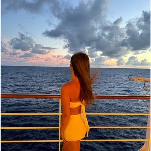 Meet your Posher, Maeve